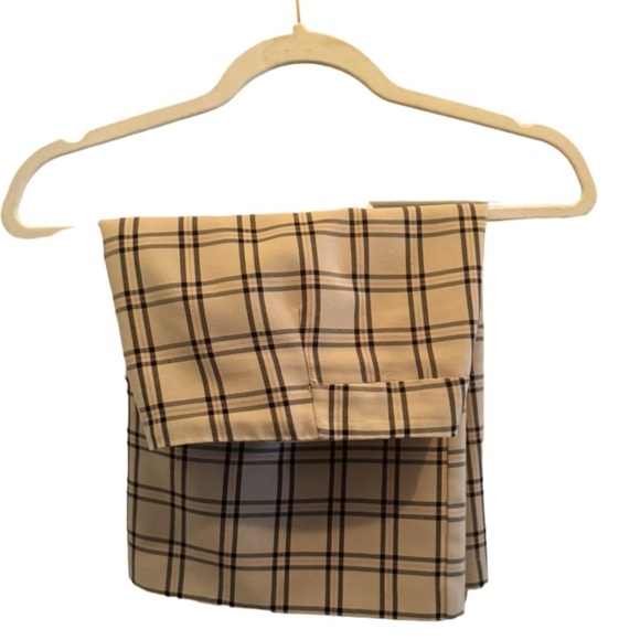 Vintage-Inspired Beige Plaid Mini Skirt – Size 14 - Picture 3 of 6